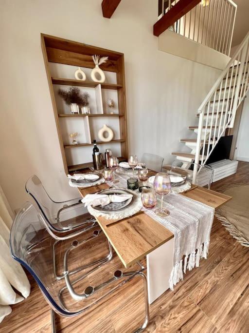 Bali Home Stylische Wohnung Mit Terrasse Schönefeld Eksteriør bilde