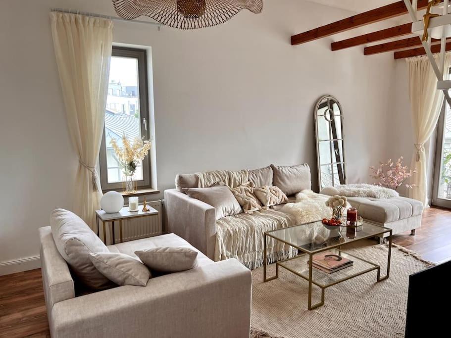 Bali Home Stylische Wohnung Mit Terrasse Schönefeld Eksteriør bilde