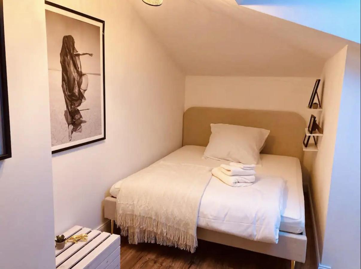 Bali Home Stylische Wohnung Mit Terrasse Schönefeld Eksteriør bilde